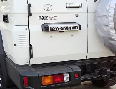 Toyota Land Cruiser 70 LC76 LX HARDTOP 5DOOR || 4.0L PETOL A/T 4WD | RADAR | DIFF-LOCK | FULL OPTION (CODE # 76PAFRE)-8