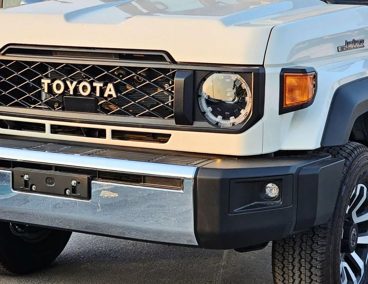 Toyota Land Cruiser 70 LC76 LX HARDTOP 5DOOR || 4.0L PETOL A/T 4WD | RADAR | DIFF-LOCK | FULL OPTION (CODE # 76PAFRE)-9-0