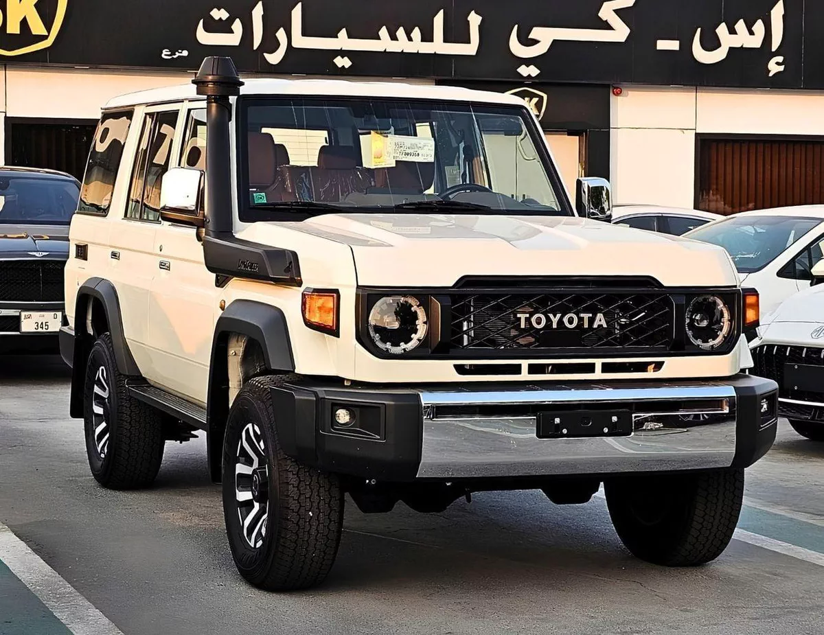 Toyota Land Cruiser 70 LC76 LX HARDTOP 5DOOR || 4.0L PETOL A/T 4WD | RADAR | DIFF-LOCK | FULL OPTION (CODE # 76PAFRE)-1-0