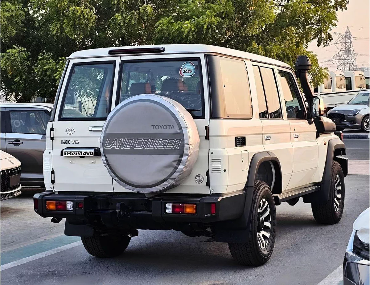 Toyota Land Cruiser 70 LC76 LX HARDTOP 5DOOR || 4.0L PETOL A/T 4WD | RADAR | DIFF-LOCK | FULL OPTION (CODE # 76PAFRE)-3-0