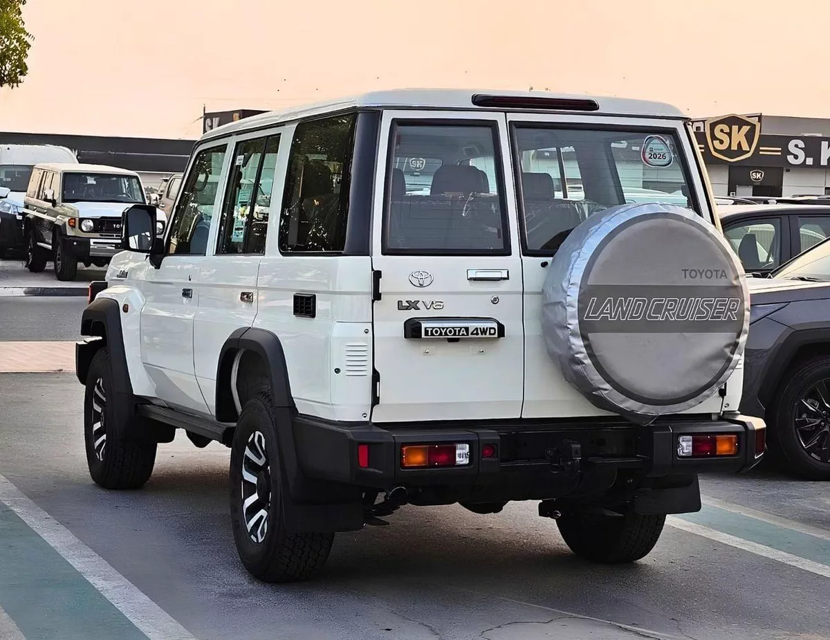 Toyota Land Cruiser 70 LC76 LX HARDTOP 5DOOR || 4.0L PETOL A/T 4WD | RADAR | DIFF-LOCK | FULL OPTION (CODE # 76PAFRE)-4-0