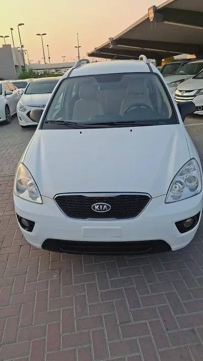 Kia Carens 2012 GCC Specs-14