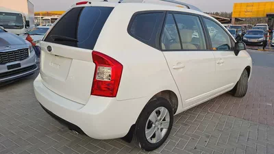 Kia Carens 2012 GCC Specs-4