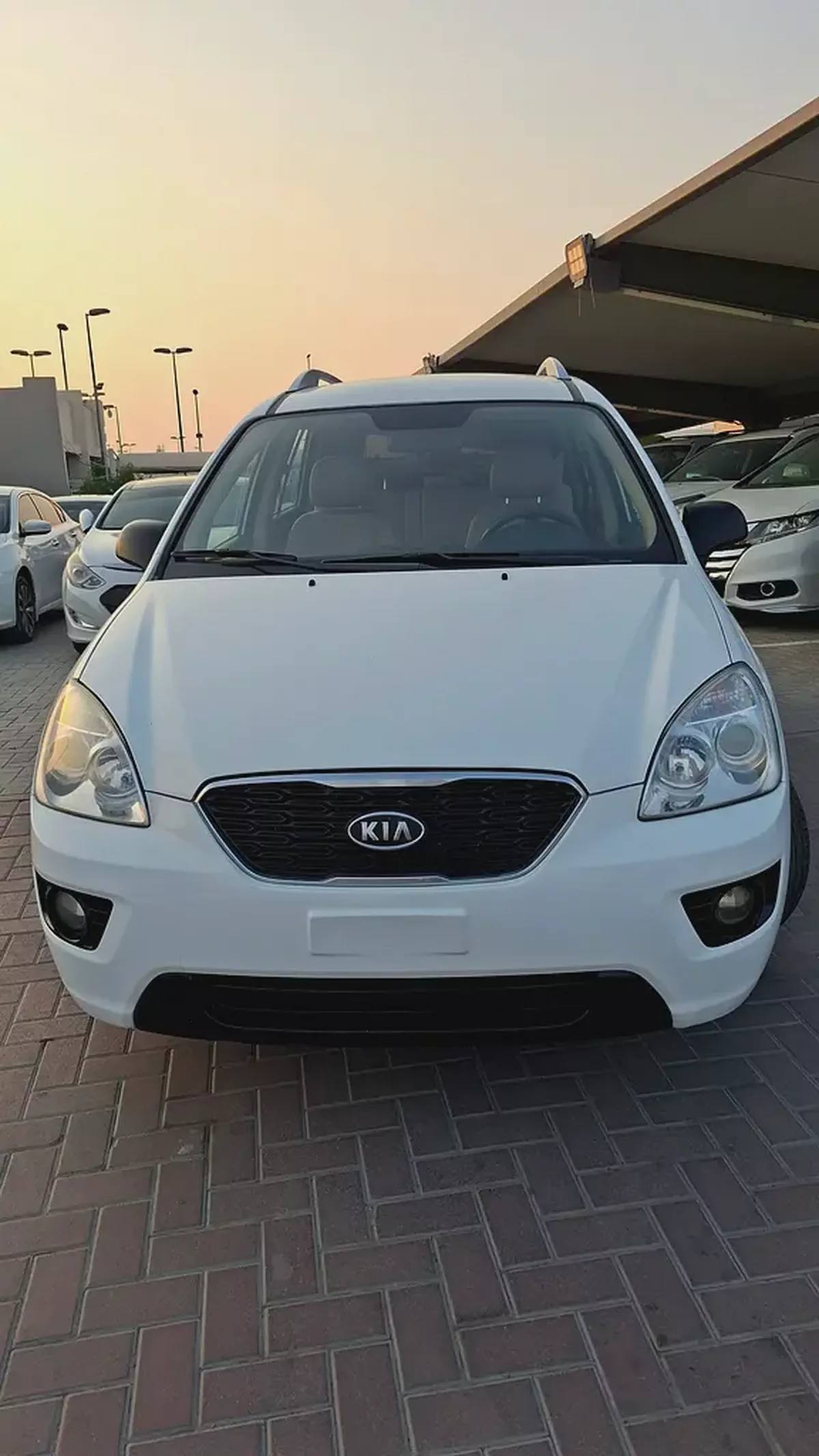 Kia Carens 2012 GCC Specs-13-13