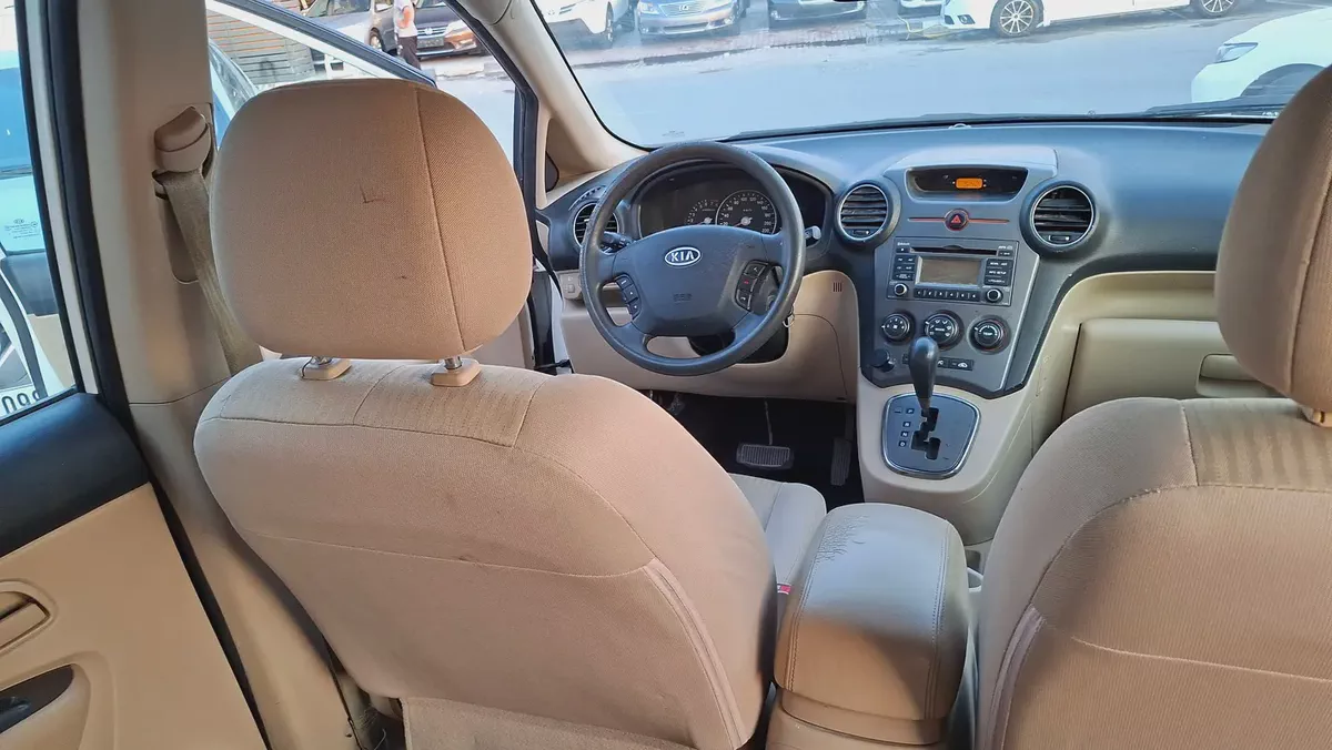 Kia Carens 2012 GCC Specs-17-17