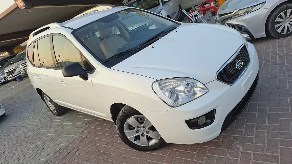 Kia Carens 2012 GCC Specs-1-1
