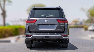Toyota Land Cruiser LC300 VXR 3.3D AT MY2025– GREY-4