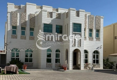 Huge 8BHK | Perfect Deal | Great Community-0