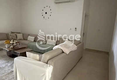 Huge 8BHK | Perfect Deal | Great Community-2