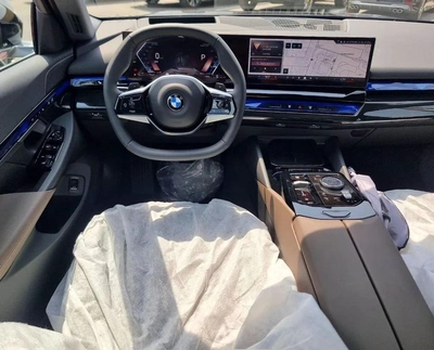 BMW 520i Under Warranty & Service 2026 GCC - AED 245,000-11