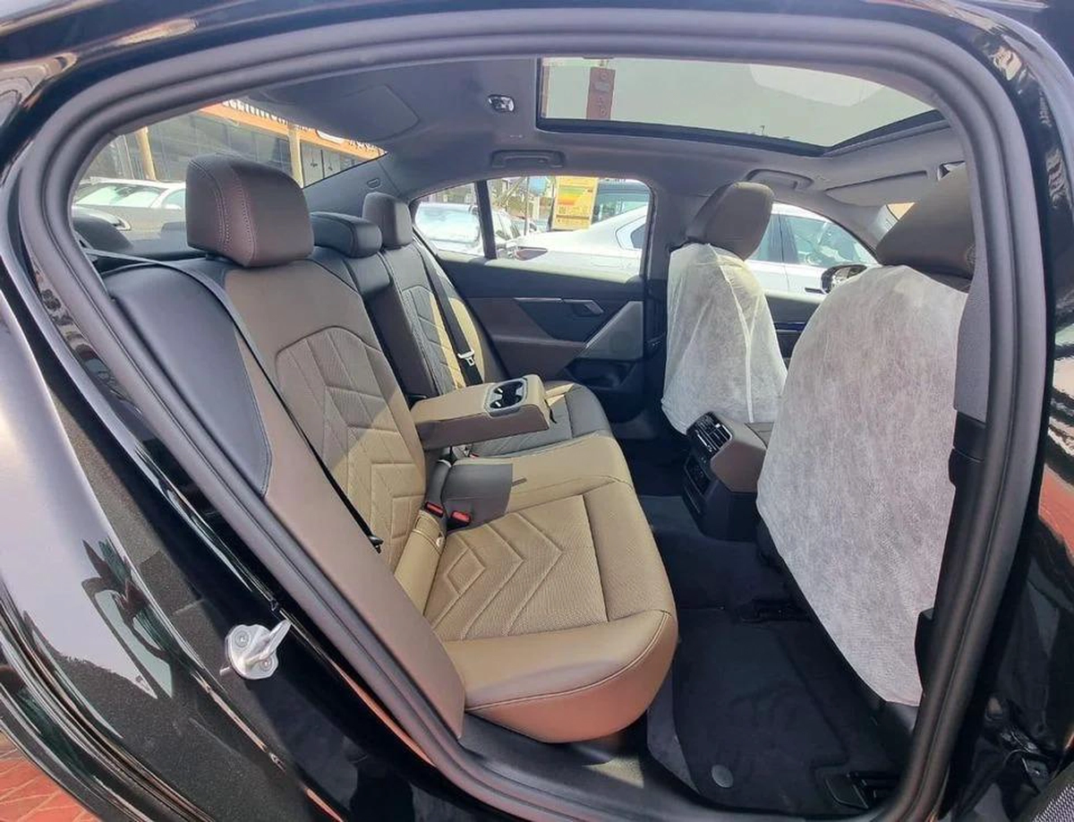 BMW 520i Under Warranty & Service 2026 GCC - AED 245,000-6-6