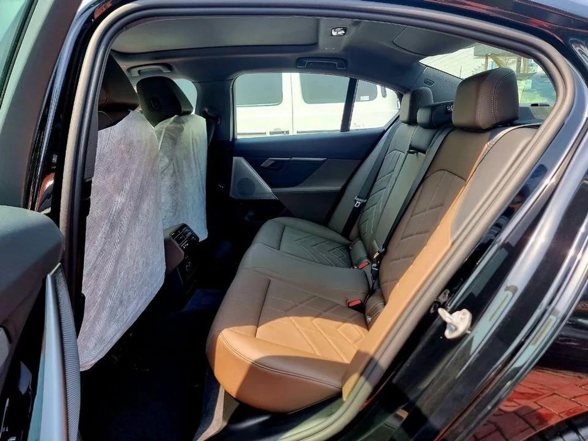 BMW 520i Under Warranty & Service 2026 GCC - AED 245,000-4-4