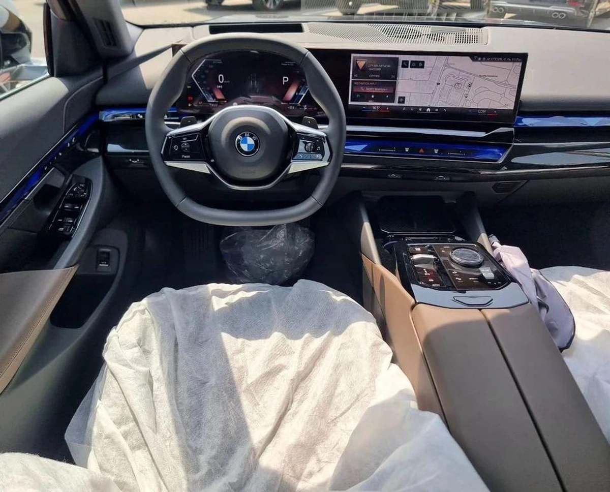 BMW 520i Under Warranty & Service 2026 GCC - AED 245,000-11-11