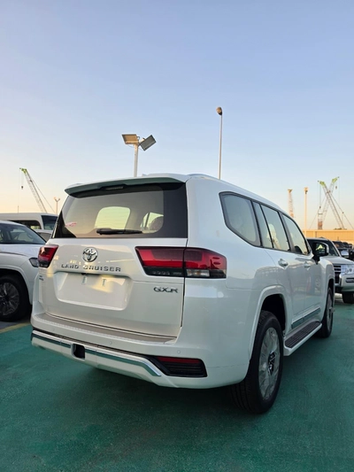 TOYOTA LAND CRUISER LC300 GXR 3.5L TWIN TURBO 2026-6