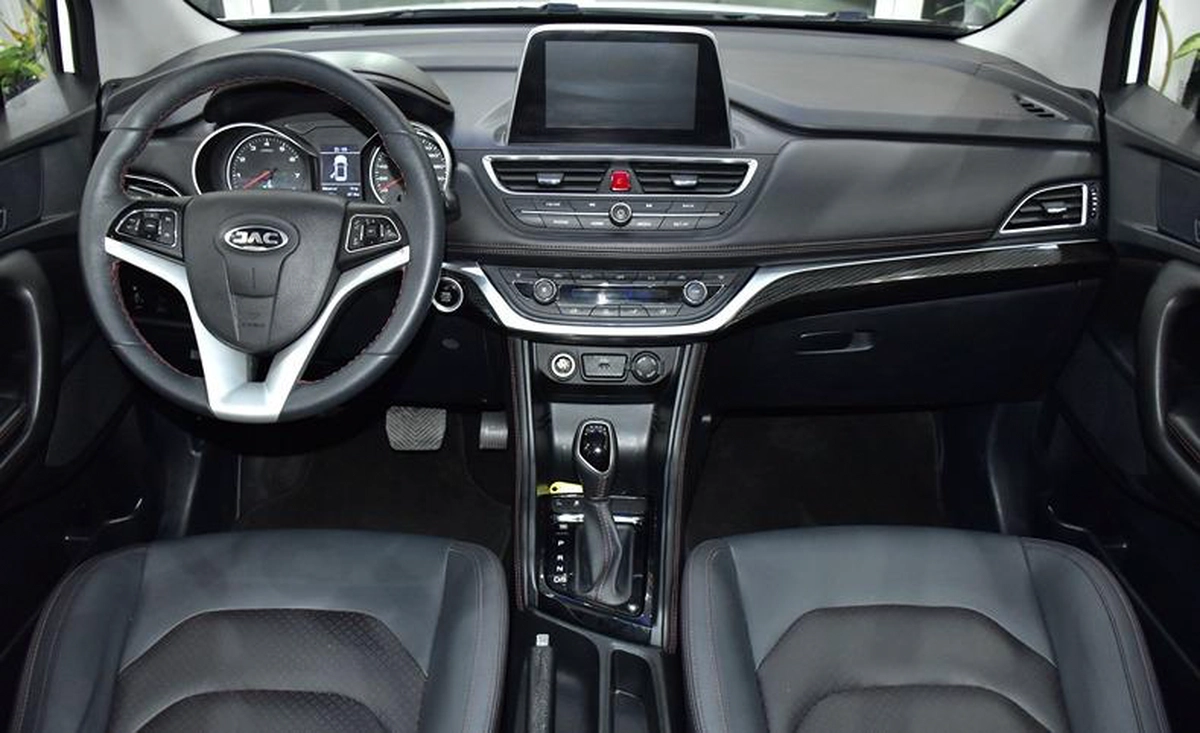 JAC S3 ( 2023 Model ) in White Color GCC Specs-6-6