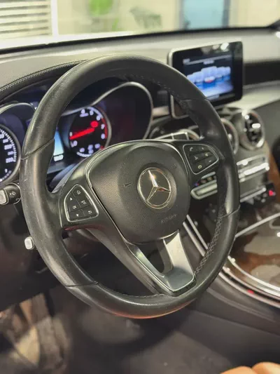 Mercedes-Benz GLC 250 4MATIC | 2018 | GCC | Full Option | Full service History | Monthly: 2,800 AED-8