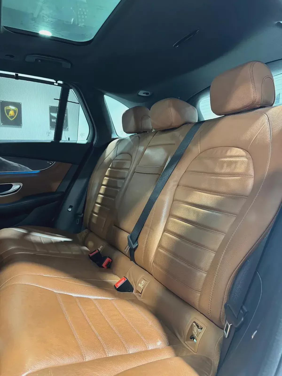 Mercedes-Benz GLC 250 4MATIC | 2018 | GCC | Full Option | Full service History | Monthly: 2,800 AED-12-12