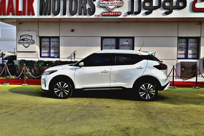 NISSAN KICKS 2022 MODEL AVAILABLE @ 895 only MONTLHY EMI WITH 20% DOWN PAYMENT.-4