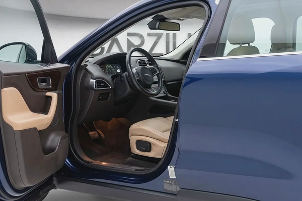 Jaguar F-Pace Pure 2018 l Excellent Condition l AED 1,187 / Monthly l 0% Downpayment