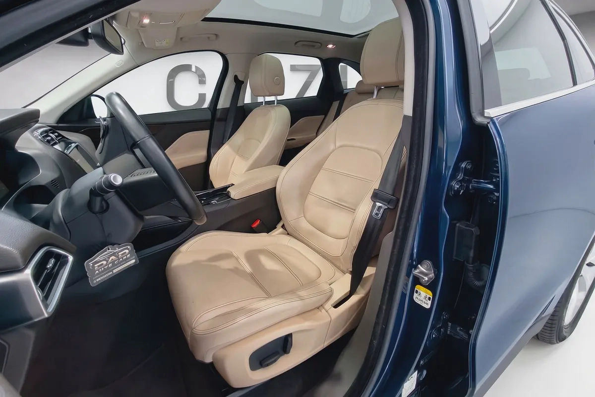 Jaguar F-Pace Pure 2018 l Excellent Condition l AED 1,187 / Monthly l 0% Downpayment-9-9
