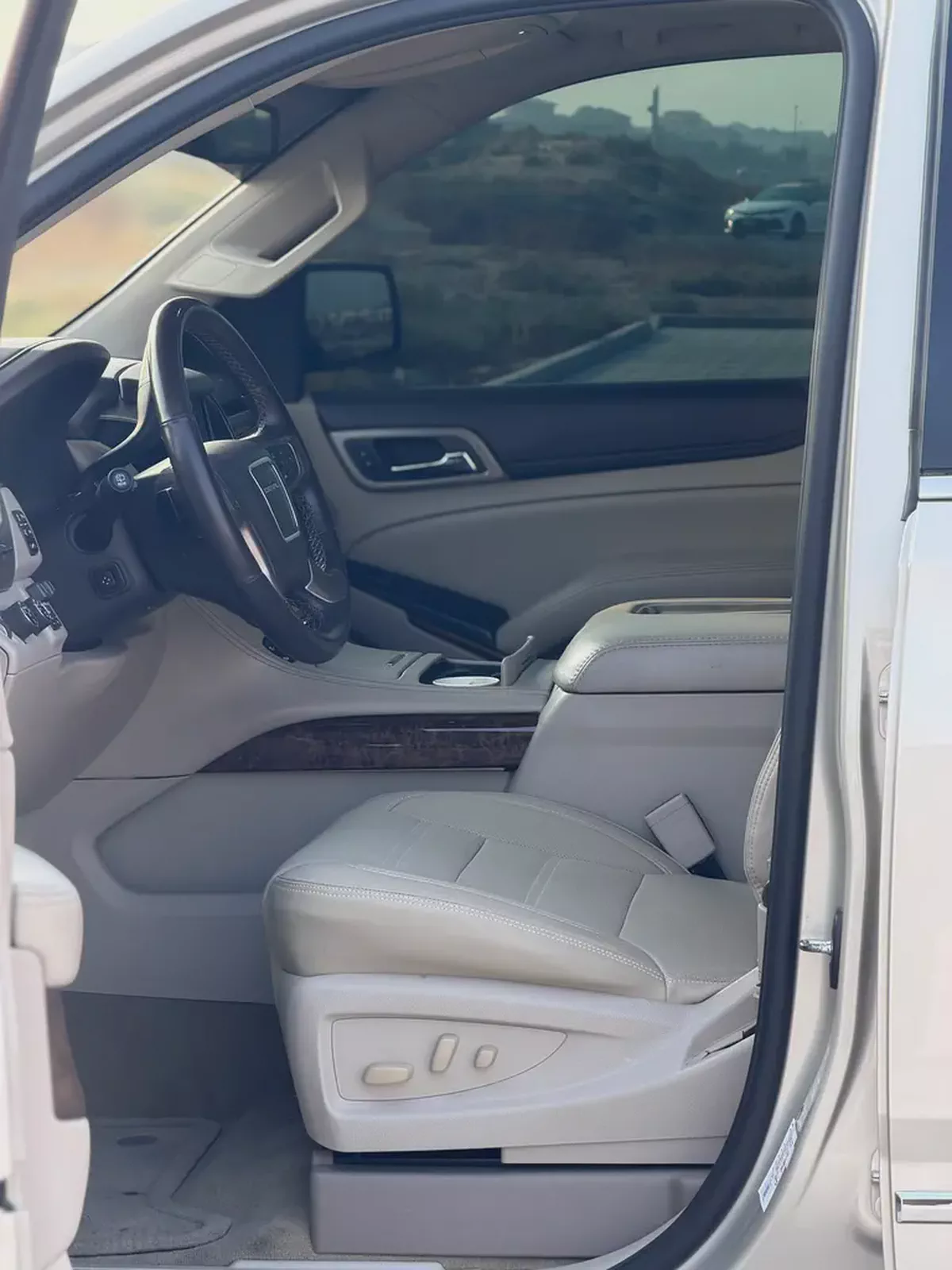 GMC Yukon Denali 2016 GCC Specs-16-16