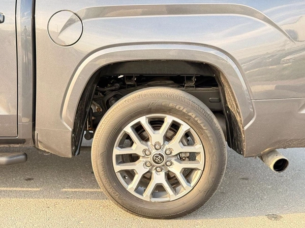 Toyota Tundra HYBRID 1794 Edition Platinum // 360 Camera, panoramic, head up display// 2023