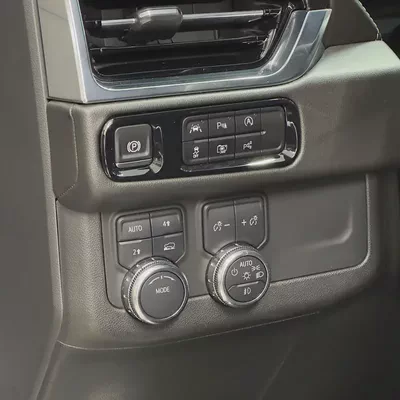 2025 GMC Yukon Elevation-13