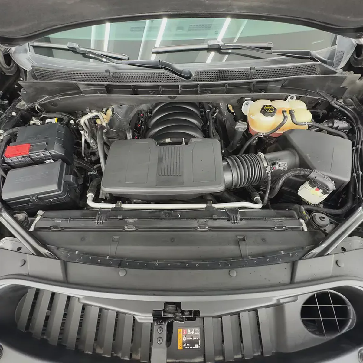 2025 GMC Yukon Elevation-14-14