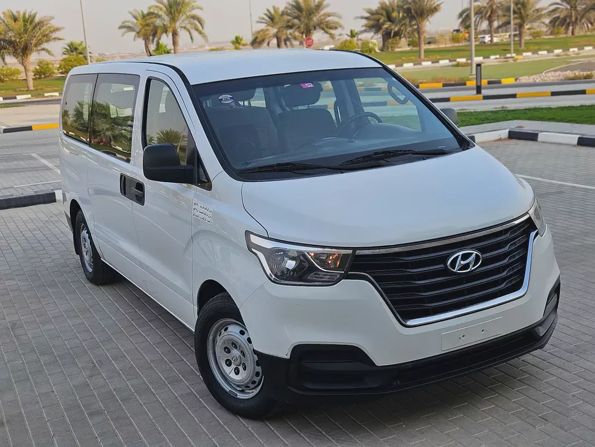 Hyundai H1 Passenger 2020 GCC Specs - Reliable 9-Seater Passenger Van With Low KM Premium Condition-2-2
