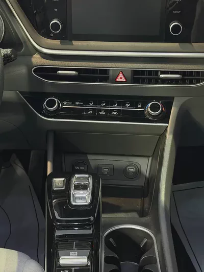 Hyundai Sonata GL 2021-14