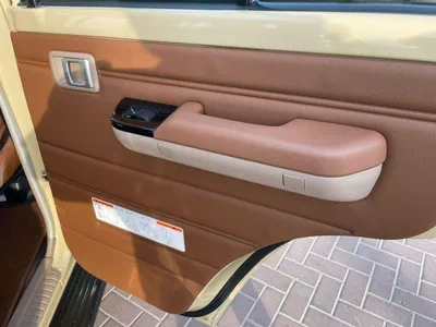 Toyota Land Cruiser 70 -14