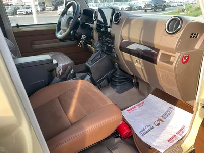 Toyota Land Cruiser 70 -7