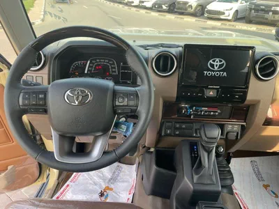 Toyota Land Cruiser 70 -8