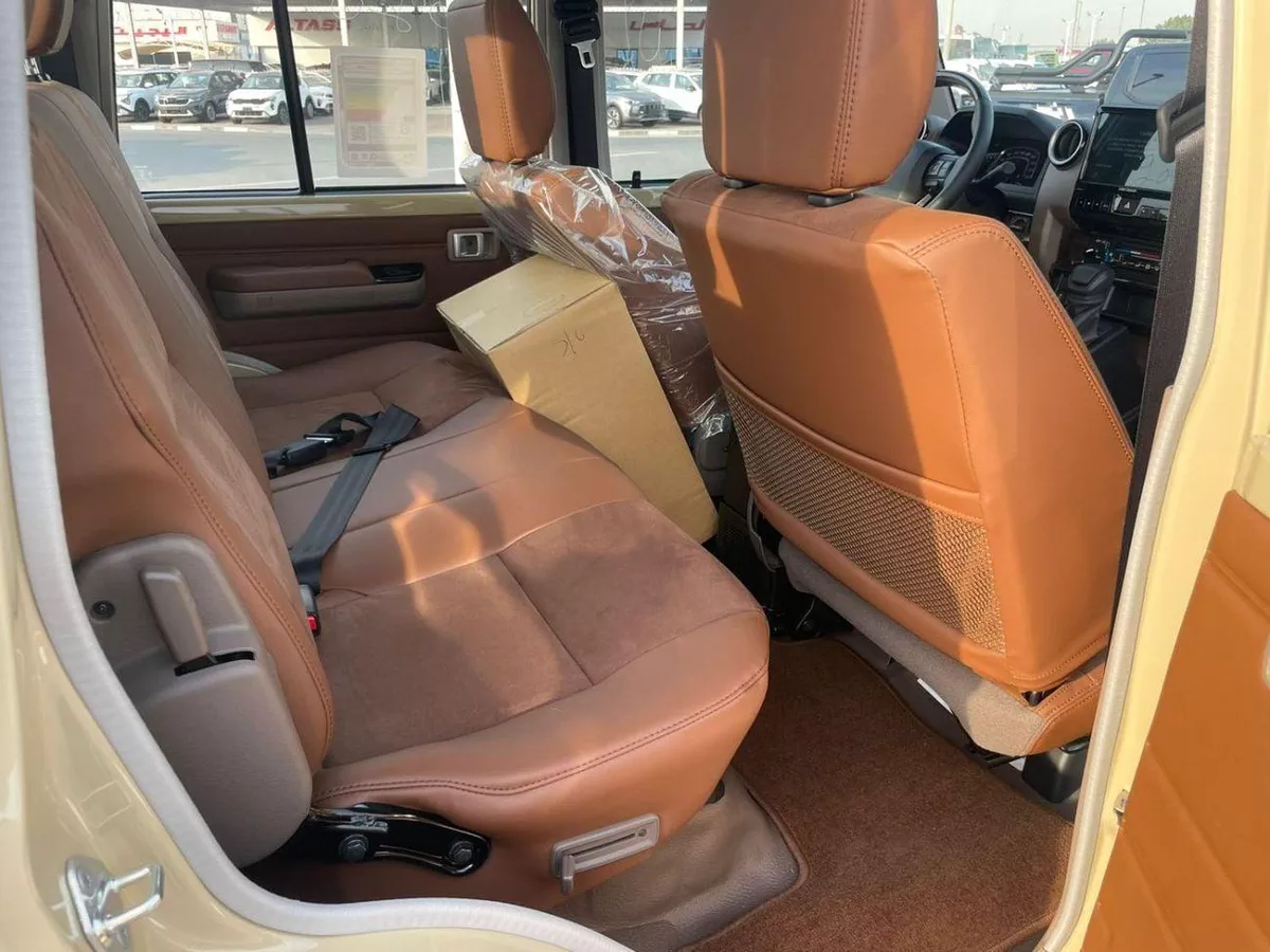 Toyota Land Cruiser 70 -16-0