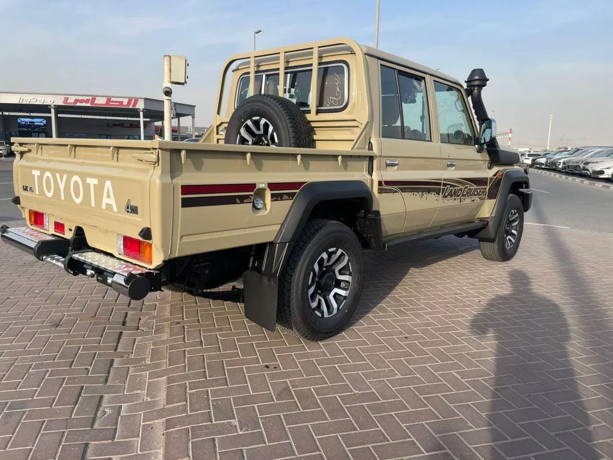 Toyota Land Cruiser 70 -3-0