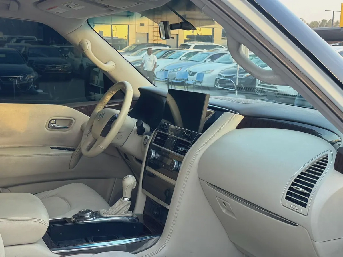 Nissan Patrol SE 2014 - GCC Specs - Well Maintained-8-8