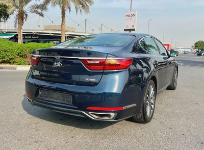 KIA CADENZA 2018 GCC SPEC FULL OPTION-4