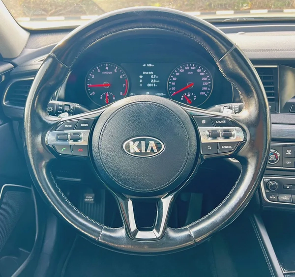 KIA CADENZA 2018 GCC SPEC FULL OPTION