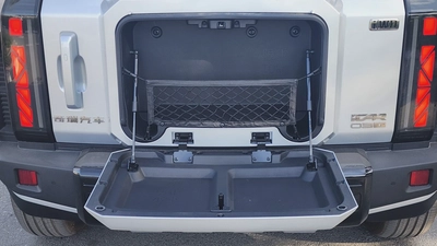 Chery iCAR 03T (Silver)-11
