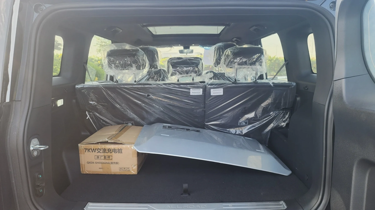 Chery iCAR 03T (Silver)-21-21