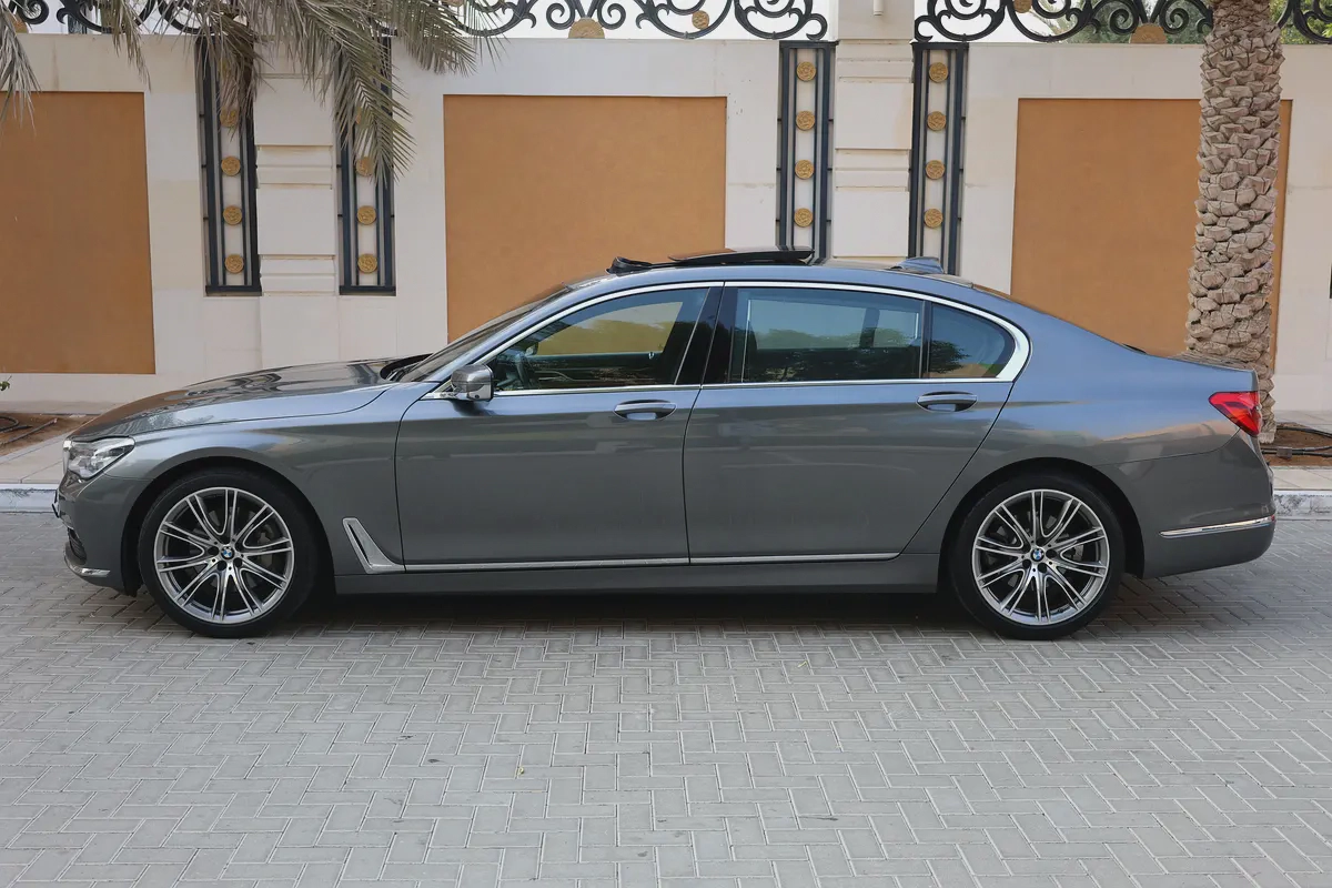 BMW 7 SERIES-730LI-2019-112000KM-GCC SPECS-EXCELLENT CONDITION-6-6