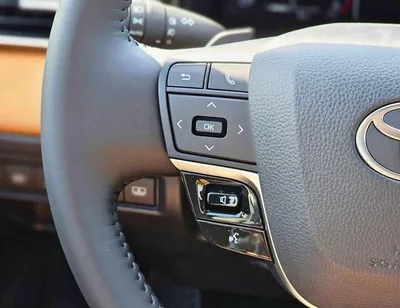 Toyota Camry GLE TOYOTA CAMRY GLE || RADAR | LEATHER + ELECTRIC SEAT | DUAL AC | 1 CAM PANORAIC ROOF | PETROL AT 2.5L-22