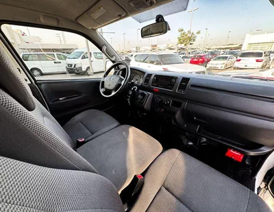 Toyota Hiace GL Toyota Hiace Van |  2022 | GCC | Accident-Free | In Excellent Condition | 1008 P.M-9
