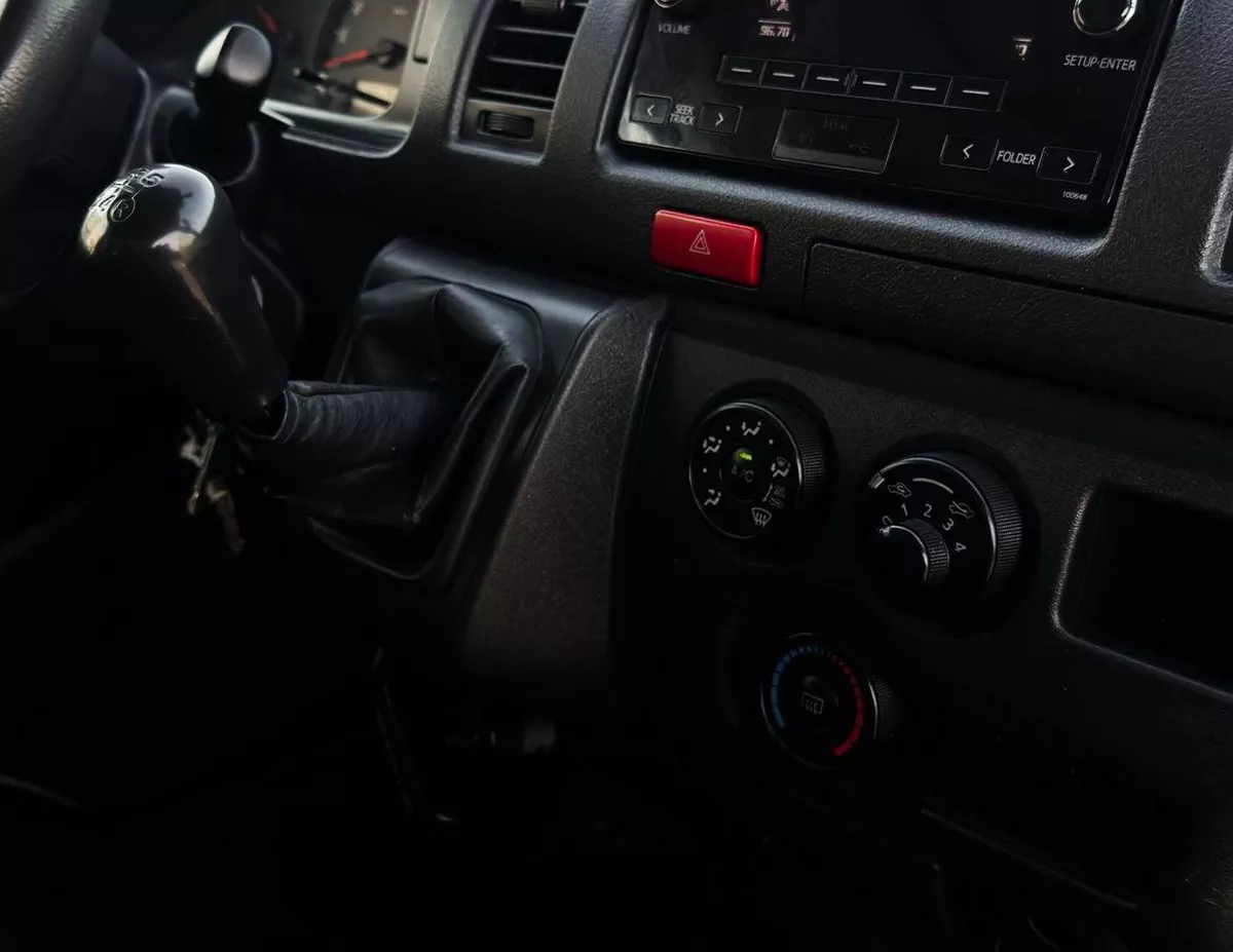 Toyota Hiace GL Toyota Hiace Van |  2022 | GCC | Accident-Free | In Excellent Condition | 1008 P.M-10-0