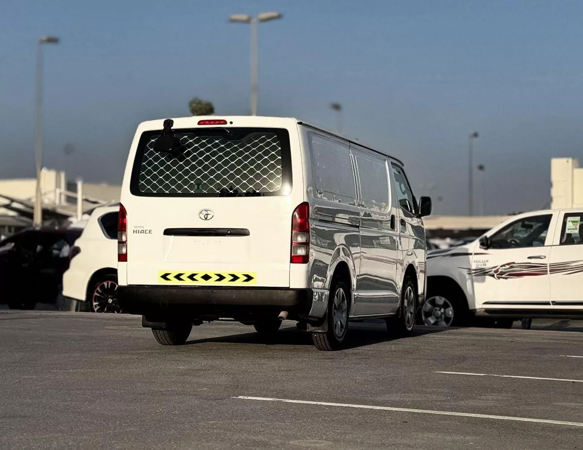 Toyota Hiace GL Toyota Hiace Van |  2022 | GCC | Accident-Free | In Excellent Condition | 1008 P.M-6-0
