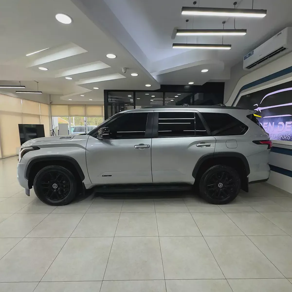 2024 Toyota Sequoia Limited hybrid-2-2