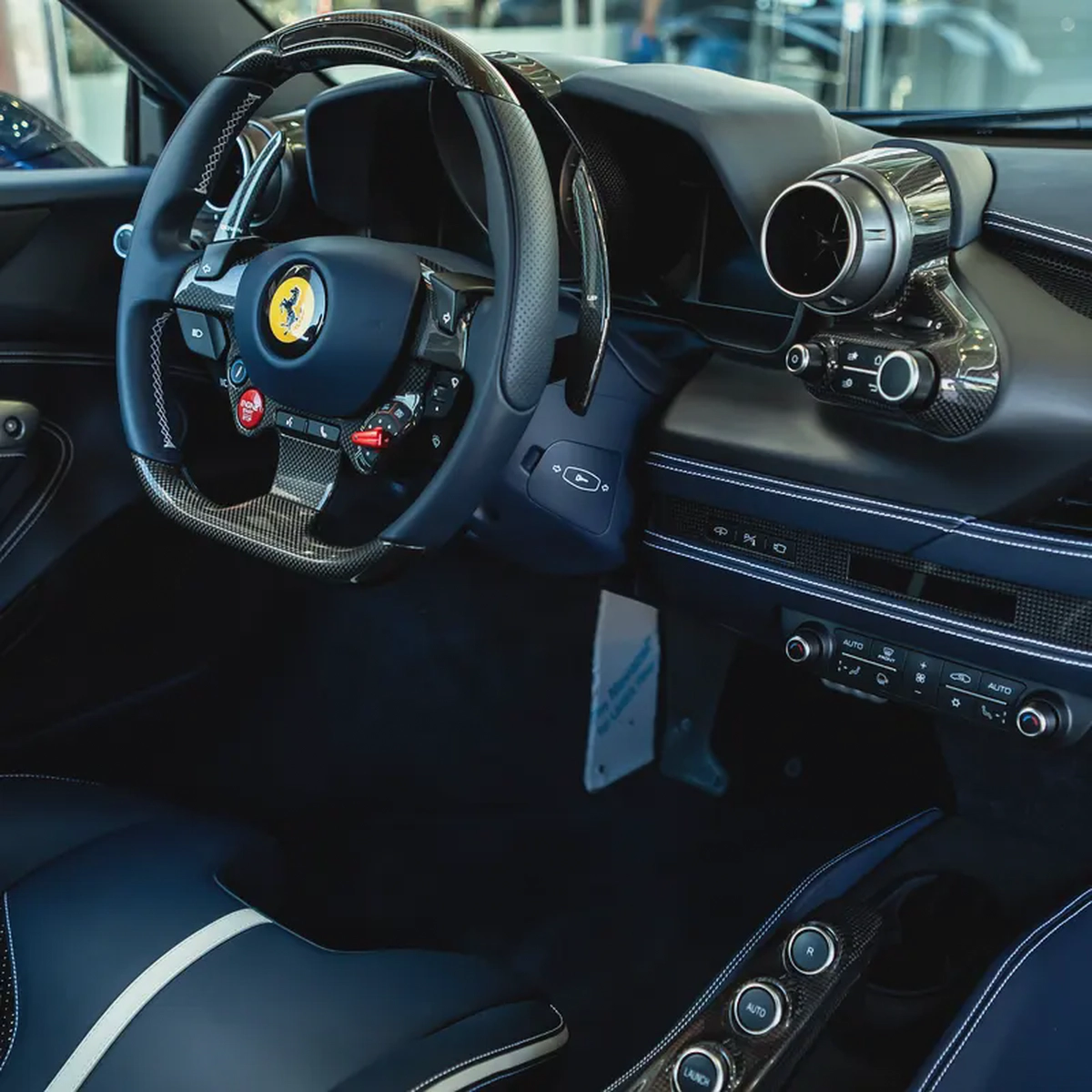 2021  FERRARI  F8 TRIBUTO  DONE ONLY 1500KM-8-8