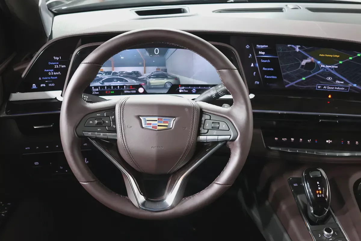 CADILLAC ESCALADE 600 SPORT PLATINUM-0KM-2024-GCC SPECS-UNDER WARRANTY  SERVICE-BRAND NEW-12-12