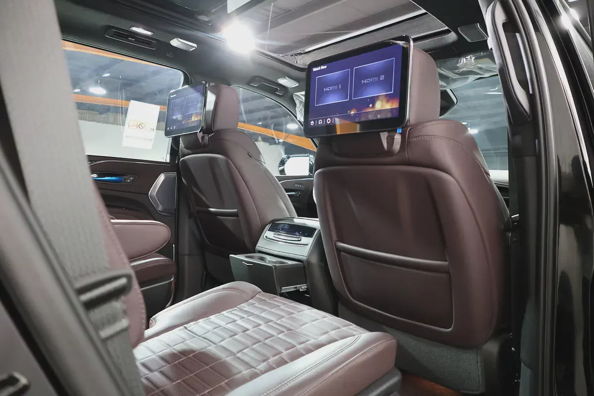 CADILLAC ESCALADE 600 SPORT PLATINUM-0KM-2024-GCC SPECS-UNDER WARRANTY  SERVICE-BRAND NEW-16-16