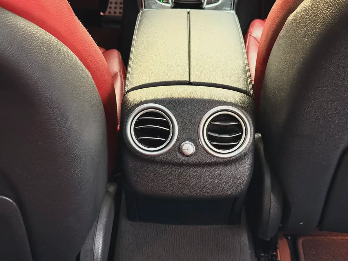 Mercedes-Benz C-Class C200 2019 GCC Specs-14-14